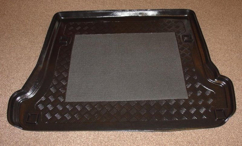 Toyota Land Cruiser 5 and 7 seat version Antislip Boot Liner