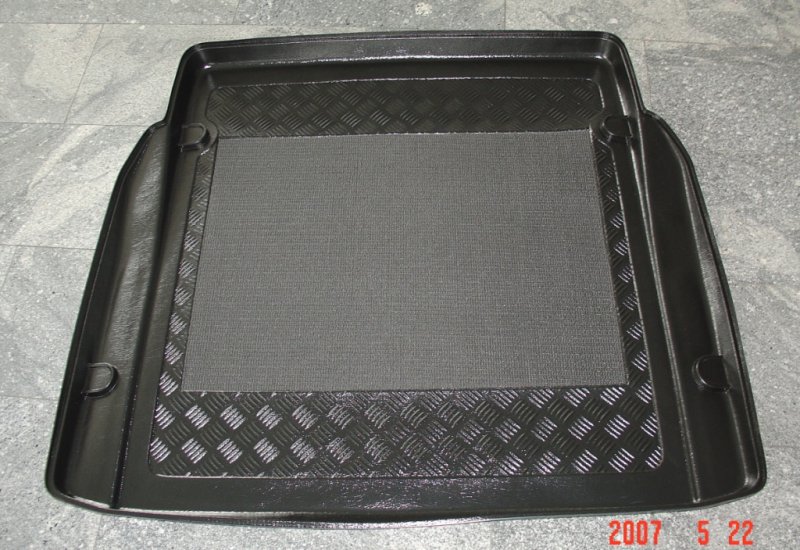 Mercedes S Class W221 Saloon 4 door Antislip Boot Liner